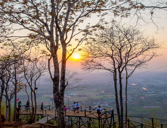 ภูบ่อบิด จุดชมวิวทิวทัศน์ จังหวัดเลย