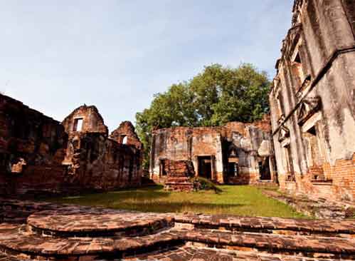 บ้านวิชาเยนทร์ หรือ บ้านหลวงรับราชทูต จังหวัดลพบุรี