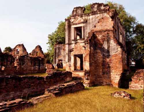 บ้านวิชาเยนทร์ หรือ บ้านหลวงรับราชทูต จังหวัดลพบุรี