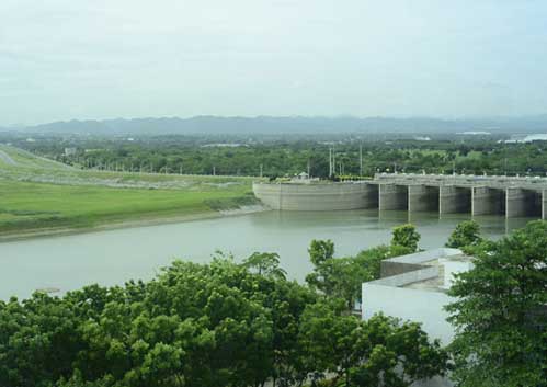 สถานที่ท่องเที่ยวเขื่อนป่าสักชลสิทธิ์ จังหวัดลพบุรี