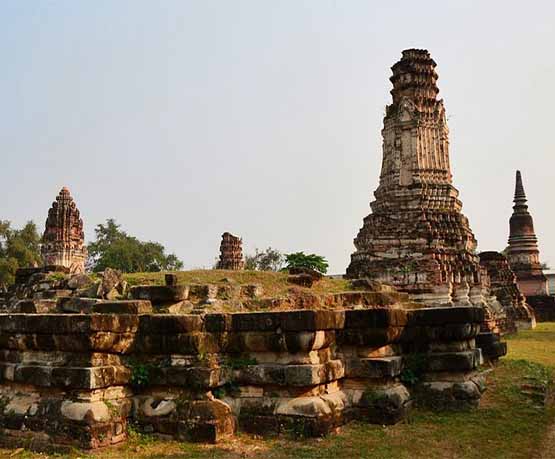 วัดพระศรีรัตนมหาธาตุ จังหวัดลพบุรี