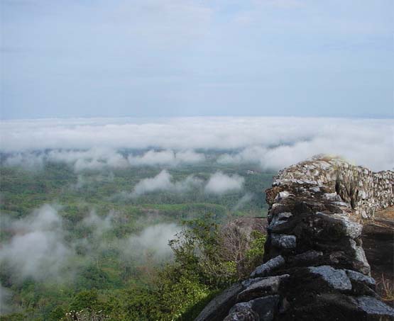 จุดชมทะเลหมอก อุทยานแห่งชาติน้ำตกทรายขาว จังหวัดปัตตานี