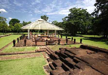 โบราณสถานเมืองศรีมโหสถ จังหวัดปราจีนบุรี