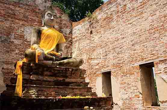 วัดบรมพุทธารามหรือบ้านเดิมของพระเพทราชา จังหวัดอยุธยา