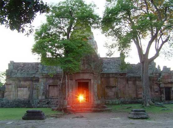 งานประเพณีขึ้นเขาพนมรุ้ง จังหวัดบุรีรัมย์