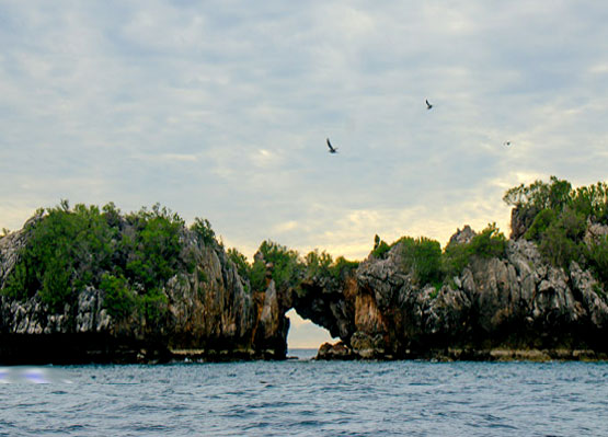 เกาะทะลุ จังหวัดชุมพร