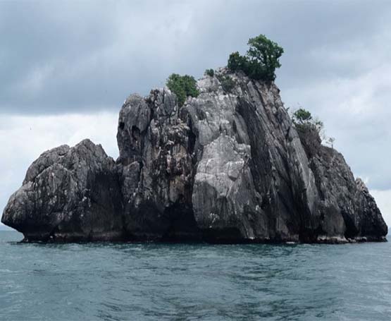 เกาะกระโหลก อุทยานแห่งชาติหมู่เกาะชุมพร จังหวัดชุมพร