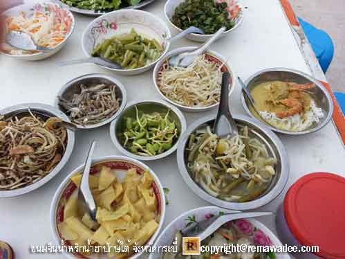 ขนมจีนน้ำพริกน้ำยาปักษ์ใต้ จังหวัดกระบี่