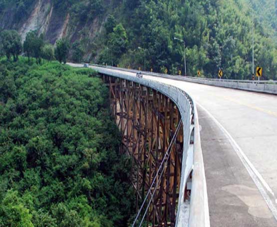 สะพานพ่อขุนผาเมืองหรือสะพานห้วยตอง จังหวัดเพชรบูรณ์