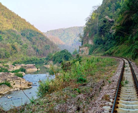 จุดชมวิวเส้นทางรถไฟแก่งหลวง จังหวัดแพร่