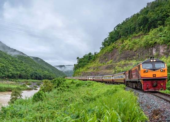 จุดชมวิวเส้นทางรถไฟแก่งหลวง จังหวัดแพร่