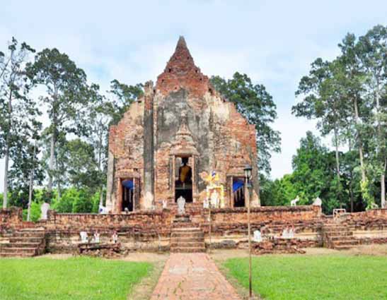 วัดโพธิ์ประทับช้าง จังหวัดพิจิตร