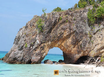 เกาะไข่ ซุ้มประตูหินธรรมชาติ จังหวัดสตูล