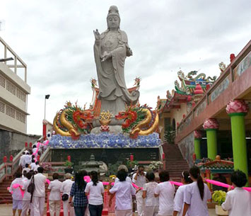 พระมหาโพธิสัตว์เจ้าแม่กวนอิม 