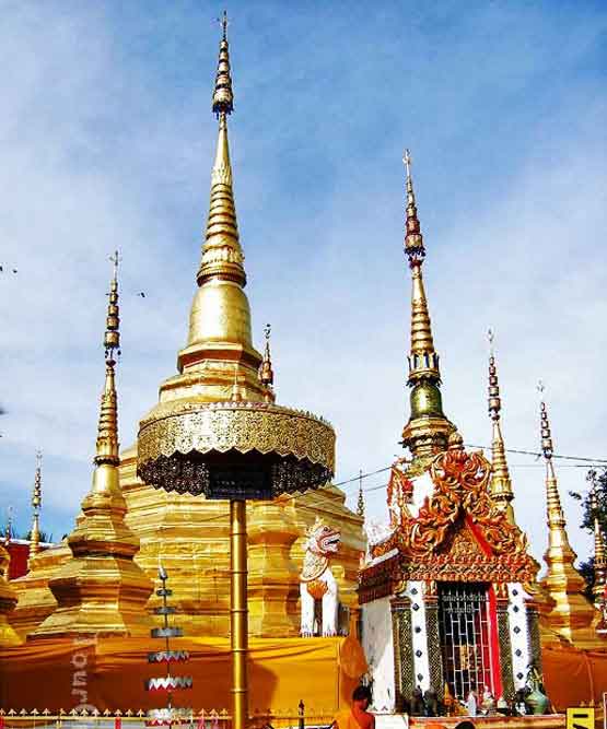 พระบรมธาตุบ้านตาก จังหวัดตาก