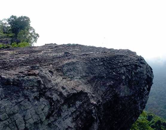 ภูหินด่าง จังหวัดอุบลราชธานี