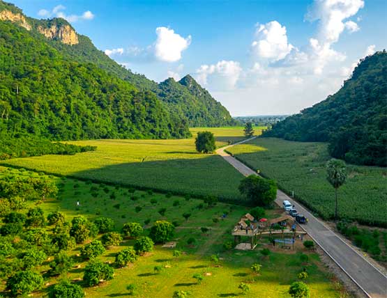 จุดชมวิวบ้านชายเขา จังหวัดอุทัยธานี